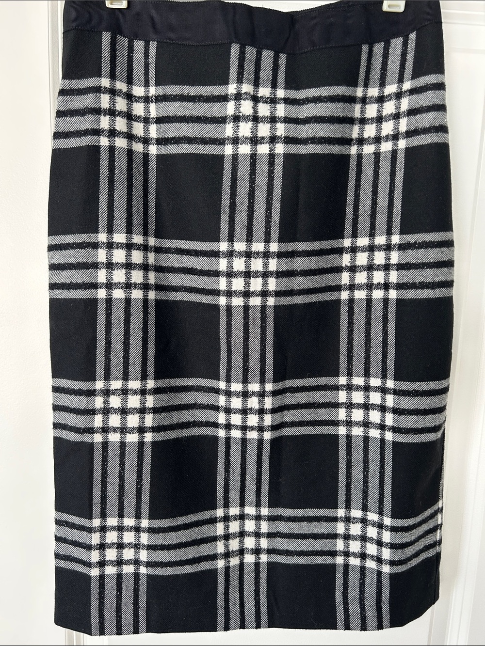 Talbots Petite 0 Plaid Pencil Skirt Black/white. NWT